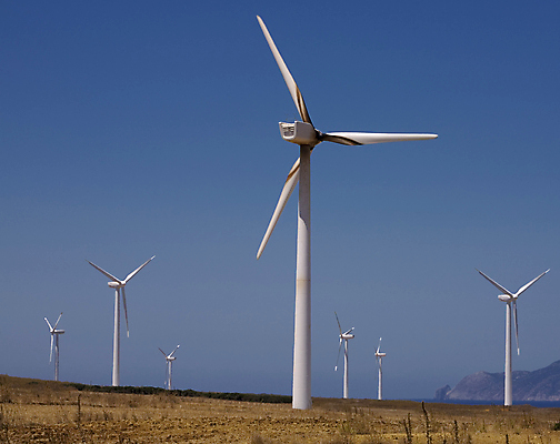 포토 JPG 해외이미지 구름 산업 밭 자연 하늘 바람 날씨 사람없음 초록색 여름 파란색 태양 농장 환경 힘 봄 재활용 장비 풍차 발전기 에너지 그룹 칼날 변화 선택 보호 불기 오브젝트 프로펠러 연료 개성 세대 혁명 개발 되감기 줄서기 효율 공급 해외포토 자연요소 계절 컬러 컨셉 농업 모션 발전소 친환경 생태계 파일형식 이미지허브