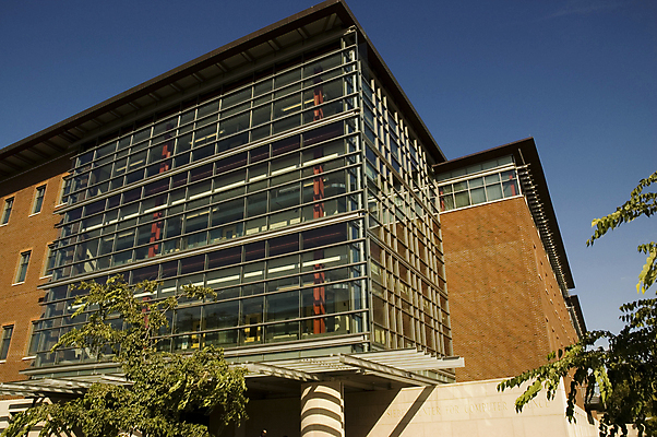 포토 JPG 해외이미지 교육 건축양식 벽돌 사람없음 건물 컬러풀 시설 대학교 공학 해외포토 건축물 건축 컬러 학교 파일형식 이미지허브