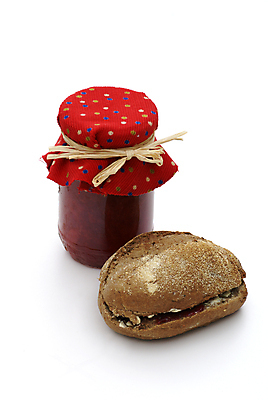 포토 JPG 해외이미지 과일 딸기 사람없음 장식 빨간색 갈색 덮개 뚜껑 흰색 달콤 묘사 활 롤 고립 번 통밀 해외포토 빵 컬러 맛 밀 파일형식 이미지허브