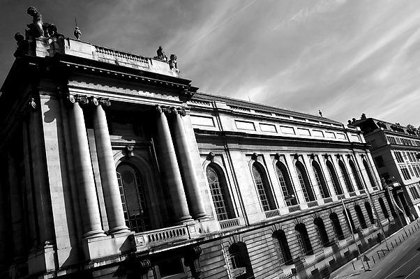 포토 JPG 해외이미지 하늘 거리 흑백 미술 사람없음 건물 가로 스트레칭 어둠 기둥 역사 고급 매끈함 박물관 노력 해외포토 건축물 건축 컨셉 문화예술 촬영기법 운동 감각 파일형식 이미지허브