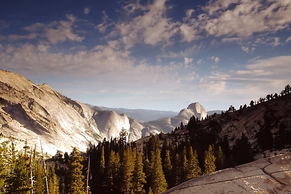 포토 JPG 해외이미지 공원 여행 자연 사람 풍경 사람없음 옆모습 여행객 미국 오르기 지역 요세미티국립공원 전국 해외포토 공공시설 뷰포인트 북아메리카 모션 국립공원 생태계 캘리포니아 파일형식 이미지허브