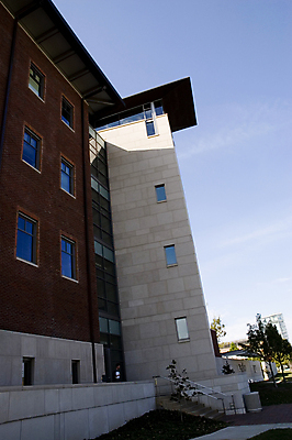 포토 JPG 해외이미지 교육 건축양식 벽돌 사람없음 건물 컬러풀 시설 대학교 공학 해외포토 건축물 건축 컬러 학교 파일형식 이미지허브