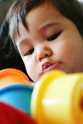 포토 JPG 해외이미지 응시 행복 아들 얼굴 어린이 오렌지 태국 놀이 건강 한명 동양인 소년 컵 빨간색 파란색 컬러풀 장난감 노란색 쌓기 평화 침묵 아기 달콤 집중 다인종 다민족 경보 스칸디나비아 혼혈 해외포토 1 식기 시선 남자 감정 아시아 컬러 컨셉 과일 가족 모션 사람 인종 신체부위 소리 맛 다문화 파일형식 이미지허브