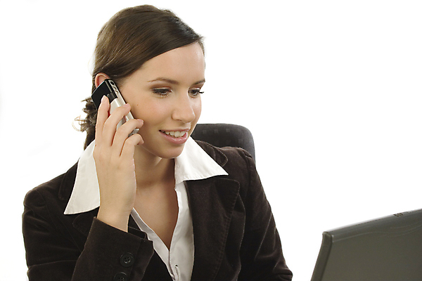 포토 JPG 해외이미지 백인 여자 인터넷 비즈니스 통신 모바일 갈색머리 세포 종류 대화 한명 미소 노트북 스마트폰 컴퓨터 사무실 머리 판매 듣기 정보 업무 작업 도움 센터 중개인 전화기 고객 서비스 텔레마케팅 부름 온라인 판매원 소통 고용 헬프 해외포토 서양인 직업 1 헤어스타일 컨셉 모션 표정 말하기 사람 신체부위 전자제품 핸드폰 스마트기기 구직 서비스업 채용 파일형식 이미지허브