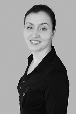 포토 JPG 해외이미지 백인 여자 얼굴 한명 미소 사람 성인 해외포토 서양인 1 표정 신체부위 파일형식 이미지허브