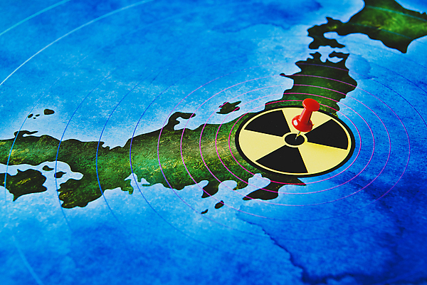 포토 JPG 스튜디오촬영 실내 사람없음 일본 피해 압정 위험 사건 원자력 방사능 원자력발전기호 일본지도 후쿠시마 피폭 국내포토 기호 아시아 컨셉 지도 내부 사무용품 에너지 파일형식
