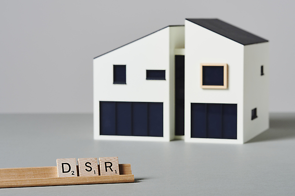 포토 JPG 스튜디오촬영 회색배경 부동산 실내 사람없음 단어 계약 건축모형 부동산거래 부동산시장 부동산정책 분양 나무블록 주택대출 담보대출 국내포토 문자 백그라운드 비즈니스 내부 목재 모형 블록 회색 시장 재산 대출 정책 파일형식