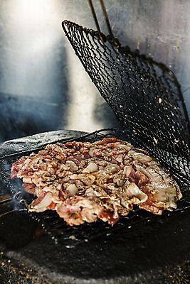 포토 JPG 음식 실내 돼지고기 사람없음 그릴 경상북도 불고기 김천 숯불구이 국내포토 한식 주방용품 육류 내부 경상도 구이 파일형식