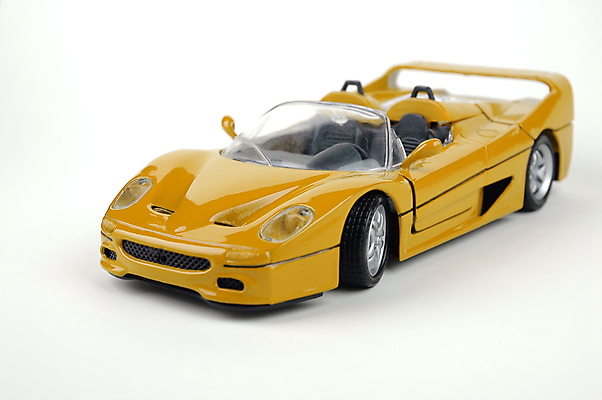 포토 JPG 해외이미지 모델 어린이 스포츠 자동차 놀이 노르웨이 선물 사람없음 장난감 운동 노란색 금속 운전 흰색 오픈 바퀴 시장 클래식 오브젝트 오픈카 속도 쉬는시간 보험 고립 임대 자동 해외포토 유럽 육상교통 컬러 컨셉 모션 승용차 재질 휴식 건강 사람 경제 파일형식 이미지허브