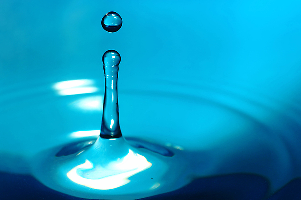 포토 JPG 해외이미지 물결 백그라운드 컨셉 하늘 사람없음 가로 물 파란색 냉동 흐름 추위 물방울 원형 투명 시원함 갈증 오브젝트 순간 잔물결 스플래쉬 해외포토 자연요소 도형 컬러 파일형식 이미지허브