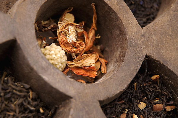 포토 JPG 해외이미지 티타임 근접촬영 사람없음 나무상자 담기 찻잎 해외포토 뷰포인트 모션 휴식 차_음료 상자 파일형식 이미지허브