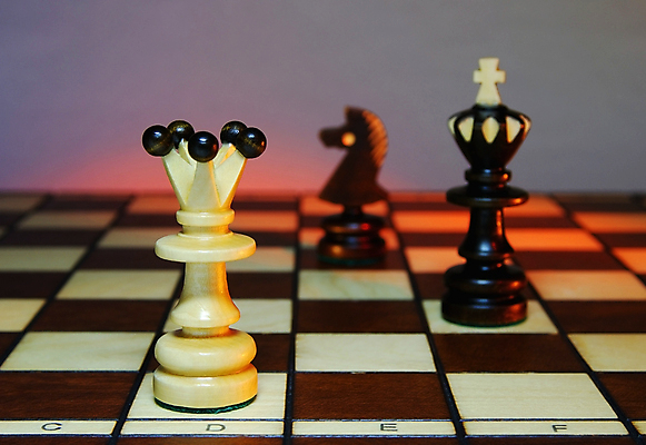 포토 JPG 해외이미지 나무 스포츠 관계 성공 유물 사람없음 목재 빨간색 빛 세계 숫자 우주 자유 게임 마음 시간 체스 선택 저녁 위험 왕 강의 위협 정사각형 상승 영토 패배 올가미 여왕 관심 정치가 지능 플레이어 필승 해외포토 도형 식물 직업 문자 전통 컬러 컨셉 재료 놀이 우승 야간 파일형식 이미지허브