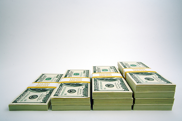 포토 JPG 해외이미지 지폐 돈 실내 사람없음 금융 경제 쌓기 계단 달러 돈다발 흰배경 외화 100달러 해외포토 백그라운드 모션 내부 흰색 재산 파일형식 이미지허브