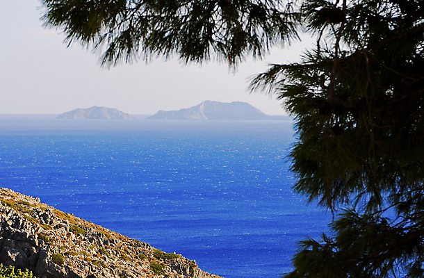 포토 JPG 해외이미지 바다 섬 하늘 휴가 휴식 산 파노라마 경사 사람없음 물 파란색 언덕 산등성이 암초 깊이 수평선 해외포토 자연요소 컬러 컨셉 촬영기법 파일형식 이미지허브