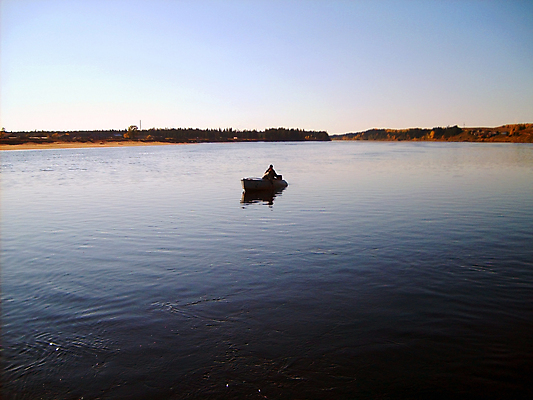 포토 JPG 해외이미지 여행 자연 하늘 휴가 사람없음 야외 초록색 물 강 보트 러시아 북쪽 수평선 해외포토 자연요소 유럽 컬러 배_교통 방향 생태계 파일형식 이미지허브
