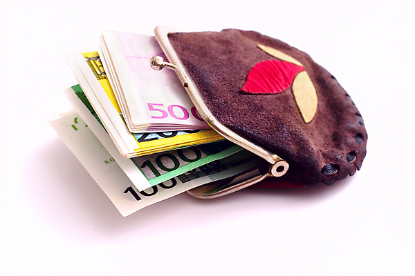 포토 JPG 해외이미지 유럽 종이 지폐 돈 비즈니스 사람없음 금융 쇼핑 판매 달러 동전 흰색 재산 구매 주머니 가죽 결제 대출 빚 고립 파우치 해외포토 나라 컬러 가방 경제 파일형식 이미지허브