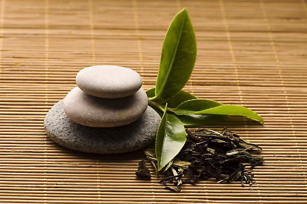 포토 JPG 해외이미지 잎 티타임 근접촬영 사람없음 쌓기 조약돌 찻잎 스톤 녹차잎 해외포토 식물 뷰포인트 모션 휴식 차_음료 돌_바위 녹차 파일형식 이미지허브