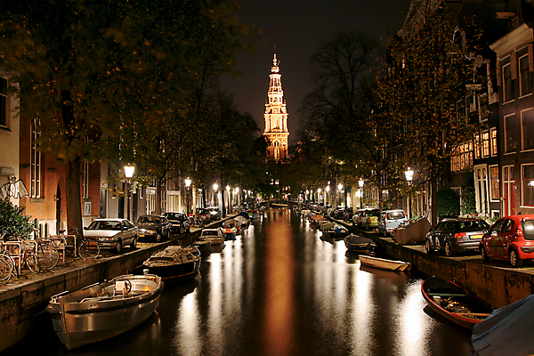 포토 JPG 해외이미지 나무 유럽 가로등 건축양식 창문 자동차 휴가 전등 조명 거리 주택 사람없음 건물 물 강 컬러풀 반사 여행객 탑 자전거 어둠 낭만 도시 보트 역사 그래피티 야간 저녁 네덜란드 순환 운하 타운 암스테르담 해외포토 자연요소 식물 건축물 공공시설 건축 나라 육상교통 컬러 컨셉 배_교통 모션 사람 바이크 낙서 그림 파일형식 이미지허브
