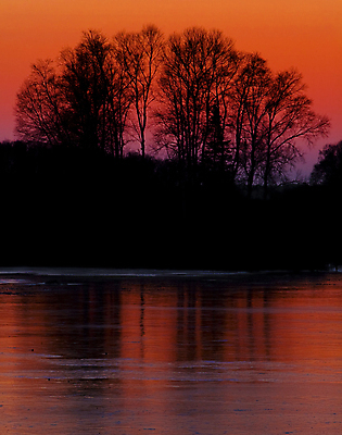 포토 JPG 해외이미지 나무 실루엣 호수 겨울 오렌지 사람없음 목재 빨간색 물 일출 보라색 냉동 얼음 일몰 새벽 추위 숲 자주색 11월 제비꽃 북쪽 해외포토 자연요소 식물 계절 꽃 컬러 과일 재료 촬영기법 노을 날짜 방향 파일형식 이미지허브