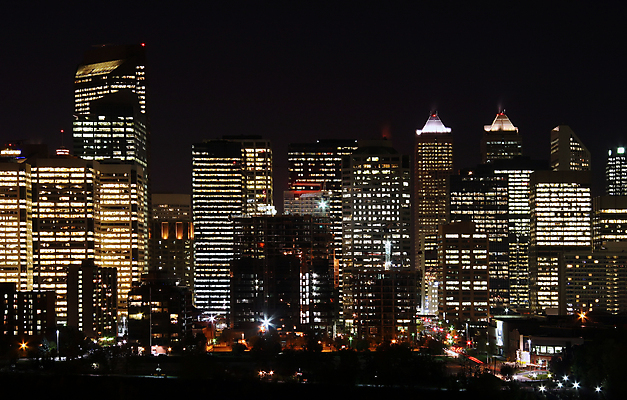 포토 JPG 해외이미지 벽 캐나다 건축양식 창문 유리 하늘 새로움 파노라마 사람없음 내부 건물 파란색 사무실 고층빌딩 미국 어둠 도시 센터 도심 정상 야간 저녁 큼 바쁨 네온 문학 북쪽 빛망울 철강 콘크리트 핵심 강조 해외포토 자연요소 건축물 건축 컬러 컨셉 북아메리카 비즈니스 재질 촬영기법 빌딩 빛 크기 방향 파일형식 이미지허브