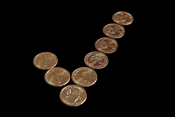 포토 JPG 해외이미지 1 백그라운드 컨셉 돈 비즈니스 사람없음 금융 경제 빛 쌓기 달러 동전 미국 저축 흰색 그룹 변화 재산 도박 은색 체크표시 투자 롤 이익 계산서 빚 고립 구역 페니 니켈 해외포토 컬러 북아메리카 모션 금속 원소 확인 파일형식 이미지허브