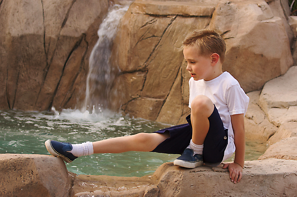포토 JPG 해외이미지 백인 1 학생 응시 남자 행복 아들 얼굴 어린이 남학생 백그라운드 놀이 수영장 한명 미소 사람 소년 청년 청춘 금발 유치원 흰색 자녀 표현 최고 작음 손주 만족 긍정 개성 천진난만 해외포토 서양인 헤어스타일 시선 교육 감정 컬러 컨셉 가족 표정 성인 신체부위 크기 파일형식 이미지허브