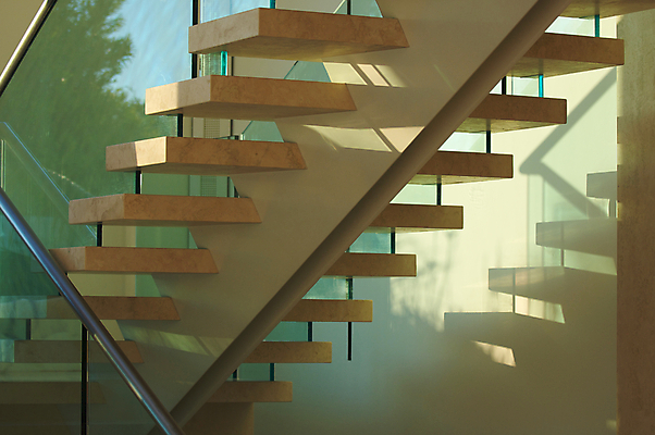 포토 JPG 해외이미지 디자인 산업 비즈니스 건축양식 창문 유리 미래 바닥 주택 직장 실내 사람없음 내부 건물 초록색 금융 파란색 빛 울타리 사무실 반사 계단 탑 블록 바위 도시 업무 원형 재산 고급 우아함 선탠 건축가 디자이너 단계 진행 철책 해외포토 도형 직업 건축물 건축 컬러 컨셉 회사 재질 경제 담장 돌_바위 작업 파일형식 이미지허브