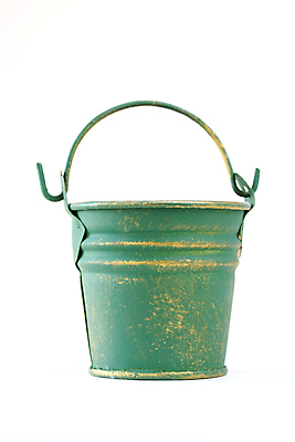 포토 JPG 해외이미지 날씨 통 취미 사람없음 장식 초록색 금속 정원 페인트 골동품 흰색 공구 시골 조끼 황금 컨테이너 양동이 부식 원예 유리주전자 고립 옛날 해외포토 산업 컬러 유리 재질 주전자 외투 도구 파일형식 이미지허브