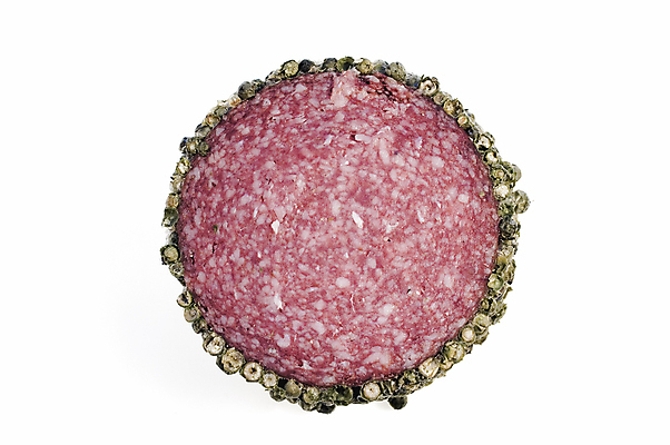 포토 JPG 해외이미지 음식 조각 포크 육류 사람없음 빨간색 소시지 맛 향신료 후추 고립 살라미 해외포토 식기 컬러 컨셉 식재료 가공식품 향미료 파일형식 이미지허브