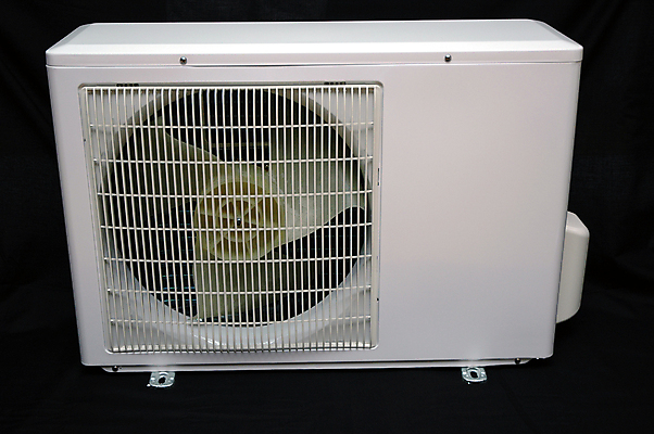 포토 JPG 해외이미지 주택 매달리기 노르웨이 사람없음 야외 전자제품 상자 힘 재활용 회색 에너지 추위 흰색 뜨거움 절약 부채 시원함 플라스틱 불기 청소 순수 전자 온도 재활용품 고립 린스 센서 타격 해외포토 유럽 컬러 컨셉 모션 재질 건물 친환경 파일형식 이미지허브