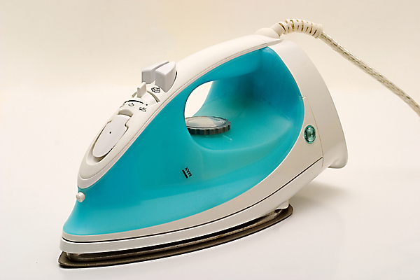 포토 JPG 해외이미지 옷 컨셉 셔츠 가사 주택 건조 사람없음 파란색 금속 기계 직물 작업 뜨거움 주름 씻기 밀기 매끈함 수증기 천 청소 철 심볼 주부 노력 다리미질 해외포토 컬러 상의 모션 재질 건물 청결 감각 파일형식 이미지허브