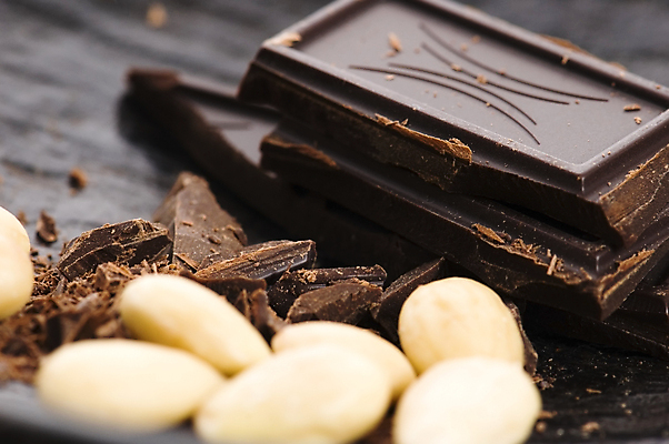 포토 JPG 해외이미지 음식 조각 백그라운드 패턴 다이어트 부분 디저트 사탕 사람없음 갈색 초콜릿 어둠 블록 우유 흰색 바 닫기 달콤 설탕 먹기 가득함 큐브 묘사 오브젝트 질감 정사각형 아몬드 코코아 고립 깨짐 맛있는 해외포토 도형 음료 컬러 컨셉 무늬 모션 유제품 건강 견과류 맛 파일형식 이미지허브