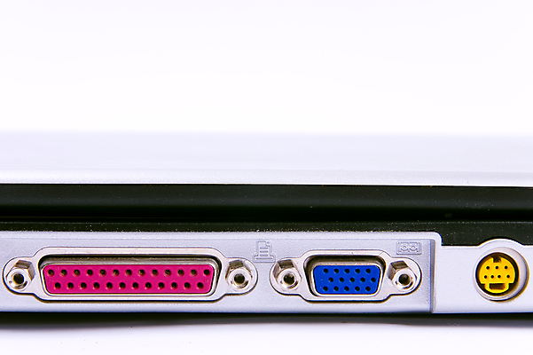 포토 JPG 해외이미지 이동 인터넷 비즈니스 기술 사람없음 파란색 노트북 전자제품 컴퓨터 디지털 모니터 공책 자료 힘 과학기술 나사 업무 오픈 구멍 플러그 전기에너지 연결 휴대용 무선전화기 포트 입력 해외포토 컬러 컨셉 문구용품 에너지 공구 작업 전화기 오브젝트 파일형식 이미지허브