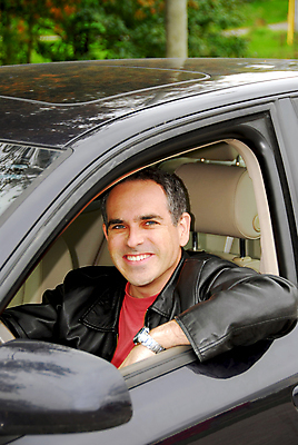 포토 JPG 해외이미지 나무 라이프스타일 응시 남자 행복 여행 창문 교통시설 자동차 자연 휴가 새로움 한명 미소 사람 앉기 야외 여름 운전 운전사 고급 중앙 주인 자동 소유 해외포토 식물 직업 1 시선 계절 감정 육상교통 교통 컨셉 모션 표정 생활 시설 생태계 파일형식 이미지허브