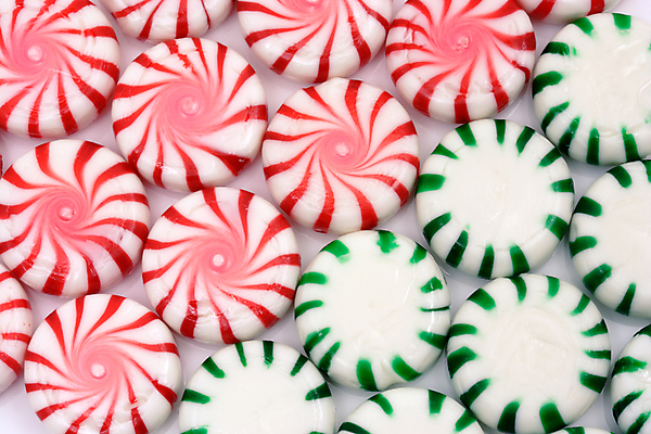 포토 JPG 해외이미지 계절 음식 백그라운드 크리스마스 지팡이 휴가 나선형 사탕 사람없음 장식 빨간색 초록색 줄무늬 소용돌이 흰색 대접 원형 구부린 달콤 맛 설탕 민트 묘사 질감 해외포토 도형 기념일 컬러 컨셉 무늬 모션 디저트 회오리 허브 파일형식 이미지허브