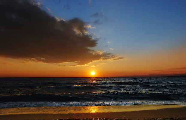 포토 JPG 해외이미지 디자인 실루엣 파도 바다 백그라운드 패턴 오렌지 자연 하늘 아침 날씨 휴가 미술 사람없음 빨간색 물 파란색 빛 스터디 햇빛 태양 반사 노란색 일출 황혼 일몰 새벽 낭만 광선 뜨거움 저녁 질감 마법 천국 내추럴 넘어짐 수평선 해외포토 주간 자연요소 컬러 컨셉 무늬 과일 모션 문화예술 촬영기법 학습 노을 야간 생태계 파일형식 이미지허브