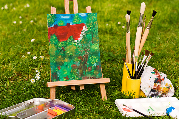 포토 JPG 해외이미지 미술 취미 사람없음 가로 빨간색 초록색 펜 노란색 정원 페인트 흰색 붓 이젤 그림 분필 크레파스 캔버스 페인트붓 해외포토 컬러 문화예술 학용품 필기구 미술도구 초크 파일형식 이미지허브