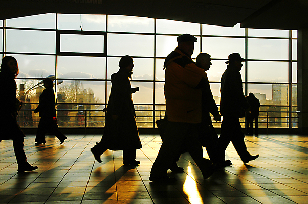 포토 JPG 해외이미지 라이프스타일 실루엣 선 비즈니스 건축양식 창문 유리 하늘 스트레스 사람 풍경 성인 사람없음 건물 도시풍경 걷기 도시 업무 그룹 군중 바쁨 블러 해외포토 건축물 건축 모션 재질 촬영기법 생활 작업 파일형식 이미지허브