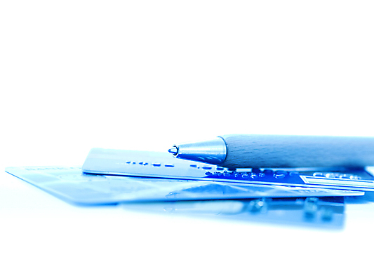 포토 JPG 해외이미지 돈 비즈니스 사람없음 금융 파란색 펜 저축 기록 신용카드 시장 재산 구매 투자 소매 파산 빚 고립 비자 위기 적자 해외포토 컬러 경제 쇼핑 필기구 파일형식 이미지허브