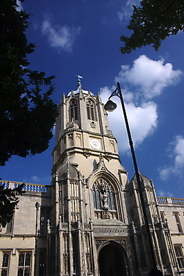 포토 JPG 해외이미지 전통 영어 교육 유럽 문화 여행 건축양식 하늘 영국 잉글랜드 사람없음 건물 여름 파란색 성당 교회 탑 바위 중세 역사 대학교 박물관 사암 고딕 옛날 해외포토 문자 건축물 계절 건축 나라 컬러 학교 종교건축 돌_바위 파일형식 이미지허브