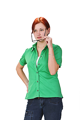 포토 JPG 해외이미지 백인 학생 응시 여자 안경 얼굴 관리 한명 사람 10대 빨간색 초록색 청춘 뷰티 머리 유행 립스틱 표현 시원함 손톱 입술 빨간머리 스타일 해외포토 서양인 1 헤어스타일 손 시선 잡화 컬러 컨셉 청소년 신체부위 화장품 파일형식 이미지허브