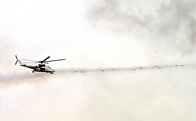 포토 JPG 해외이미지 호수 무기 날개 사람없음 평화 힘 흰색 원형 칼날 헬리콥터 보호 공격 언덕 오브젝트 군용 꼬리 싸움 전쟁 지느러미 제트기 감시 육군 엔진 병정 우주산업 펌프 에어쇼 고립 총쏘기 유일 해외포토 도형 산업 컬러 컨셉 모션 비행기 군대 우주 쇼 파일형식 이미지허브