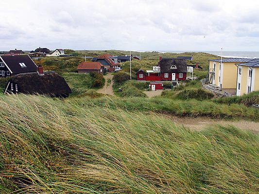 포토 JPG 해외이미지 전통 유럽 모래 바다 여행 휴가 휴식 주택 덴마크 사람없음 야외 건물 여행객 재산 빌라 투자 주말 해외포토 건축물 나라 컨셉 비즈니스 북유럽 사람 금융 파일형식 이미지허브