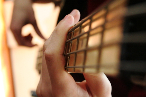 포토 JPG 해외이미지 손 남자 줄 음악 손가락 관리 사람없음 음악가 기구 기타 해외포토 직업 현악기 문화예술 사람 신체부위 파일형식 이미지허브