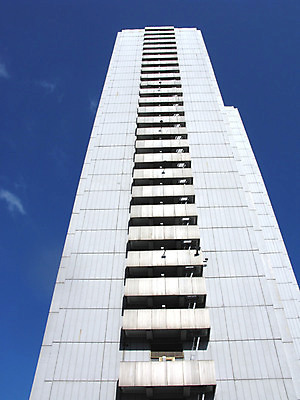 포토 JPG 해외이미지 선 벽 여행 건축양식 창문 하늘 호텔 지붕 휴식 항해 사람없음 야외 건물 세로 파란색 빛 블록 발코니 흰색 도시 판넬 센터 정상 크루즈 러시아 리빙 모스크바 주거지 해외포토 건축물 건축 유럽 컬러 컨셉 배_교통 숙소 파일형식 이미지허브