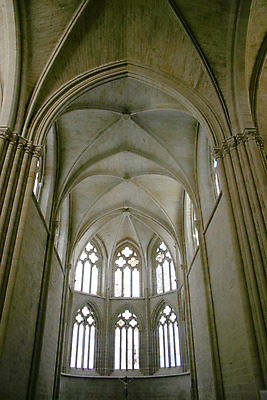 포토 JPG 해외이미지 유럽 종교 창문 유리 실내 사람없음 내부 빛 햇빛 태양 교회 평화 검은색 천주교 흰색 기도 얼룩 사찰 중세 스페인 신성 수도원 수녀원 신앙심 특별함 해외포토 자연요소 나라 컬러 컨셉 종교건축 재질 건물 역사 파일형식 이미지허브