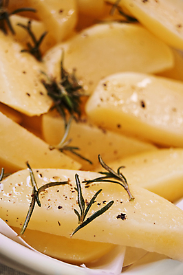 포토 JPG 해외이미지 음식 채소 재료 사람없음 노란색 신선 기름 허브 향신료 후추 캐서롤 해외포토 식물 컬러 용기_그릇 향미료 파일형식 이미지허브