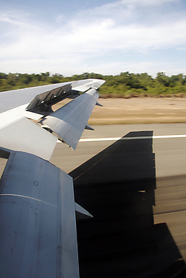 포토 JPG 해외이미지 지구 여행 창문 교통시설 하늘 바람 휴가 안테나 들기 사람없음 파란색 여행객 힘 침묵 기쁨 에너지 공항 고도 항공 속도 상승 활주로 제트기 승객 바둑 스카이라인 대패 수평선 해외포토 자연요소 감정 길 컬러 교통 컨셉 통신 모션 놀이 날씨 비행기 사람 소리 시설 파일형식 이미지허브