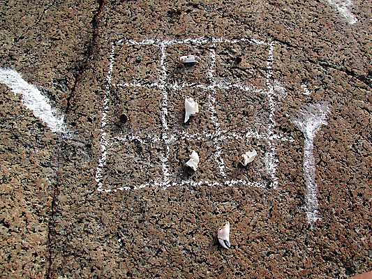 포토 JPG 해외이미지 1 선 2 놀이 휴가 산 노르웨이 3 사람없음 여름 게 게임 바위 놀이터 건너기 땅바닥 집게발 해외포토 계절 유럽 모션 바닥 갑각류 돌_바위 파일형식 이미지허브