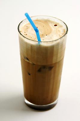 포토 JPG 해외이미지 커피 음료 음식 유리 아침 사람없음 컵 물 갈색 얼음 희망 거품 카페 기쁨 우유 에너지 추위 마시기 흰색 우아함 닫기 달콤 맛 아침식사 혼합 브레이크 설탕 그리스 큐브 아로마 에스프레소 밀짚 그리스인 떨림 카페인 해외포토 주간 자연요소 서양인 식기 감정 유럽 컬러 컨셉 모션 재질 유제품 상점 식사 짚 파일형식 이미지허브